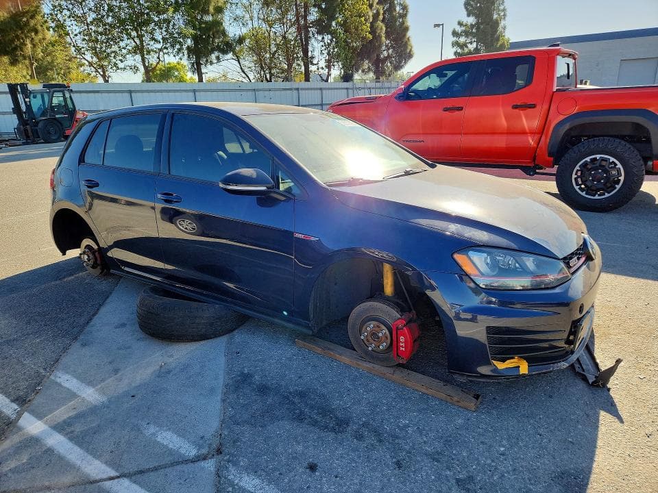 2017 VOLKSWAGEN GTI S/SE 4