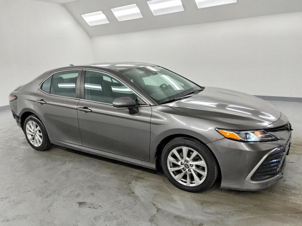 2021 TOYOTA CAMRY LE 4