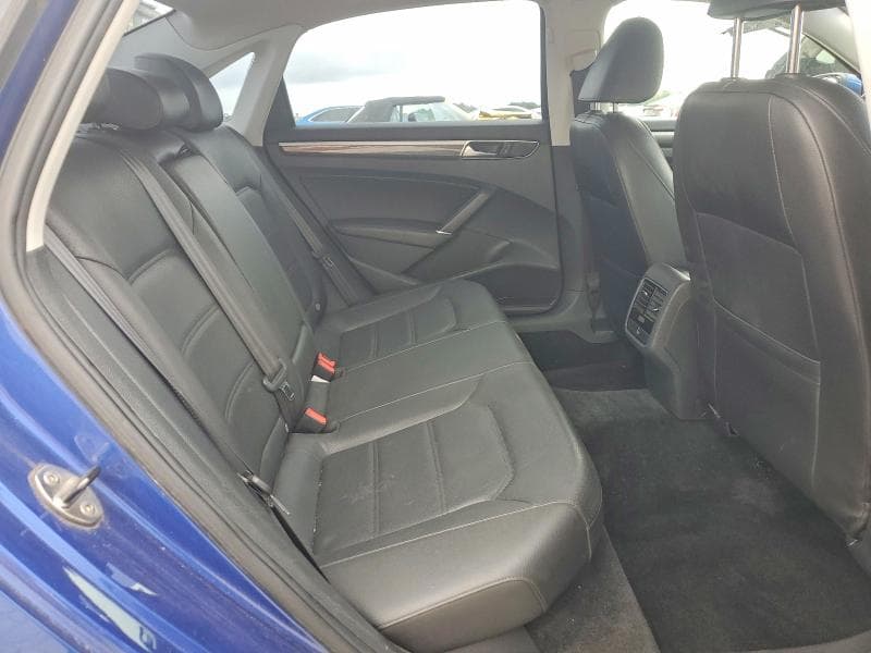 2017 VOLKSWAGEN PASSAT SE 10