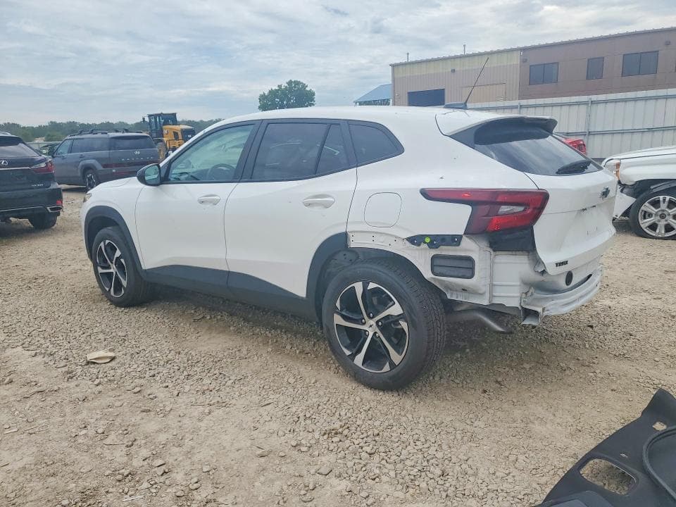 2024 CHEVROLET TRAX 2
