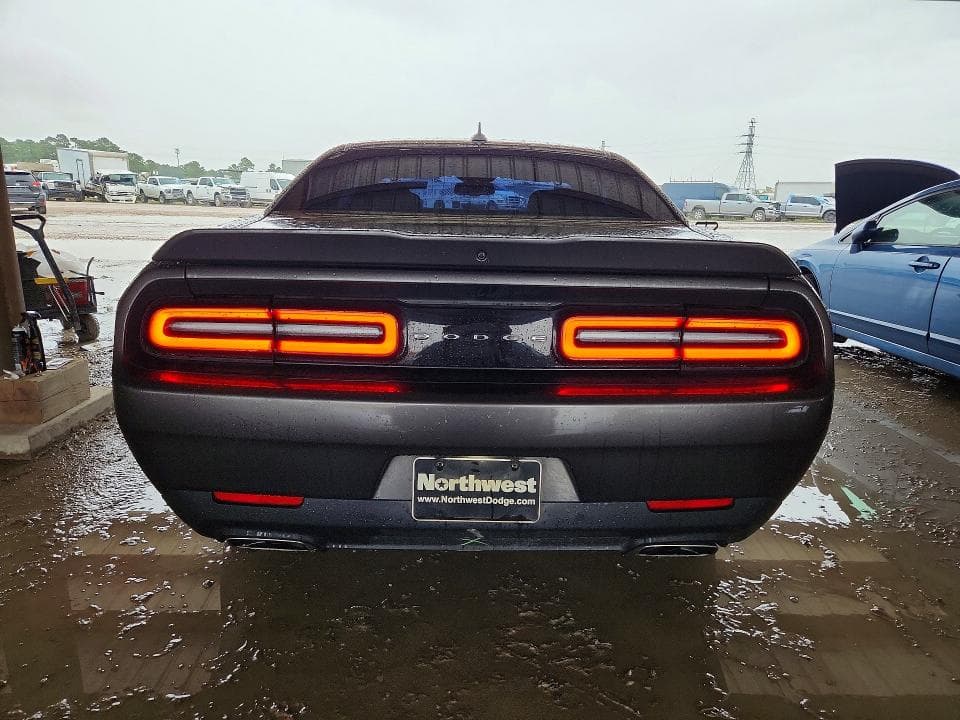 2022 DODGE CHALLENGER R/T 6