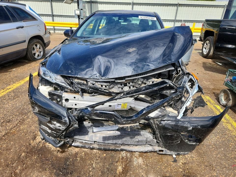 2019 TOYOTA CAMRY SE 5