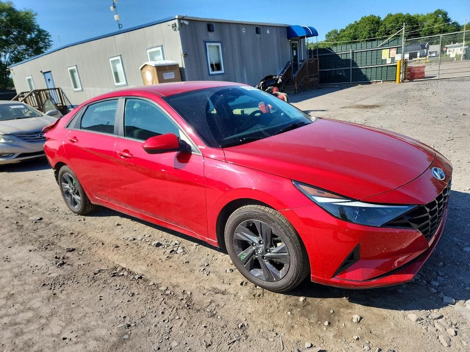 2023 HYUNDAI ELANTRA SEL 4