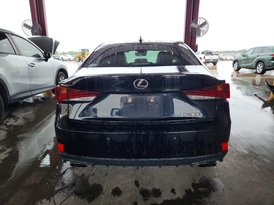 2018 LEXUS IS 6