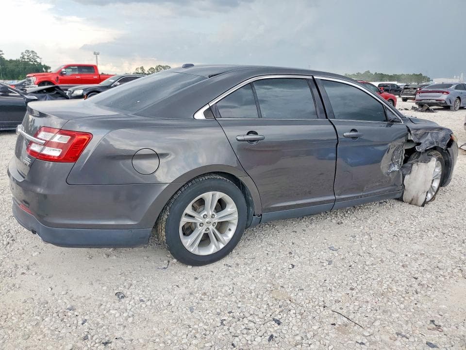 2017 FORD TAURUS SEL 3
