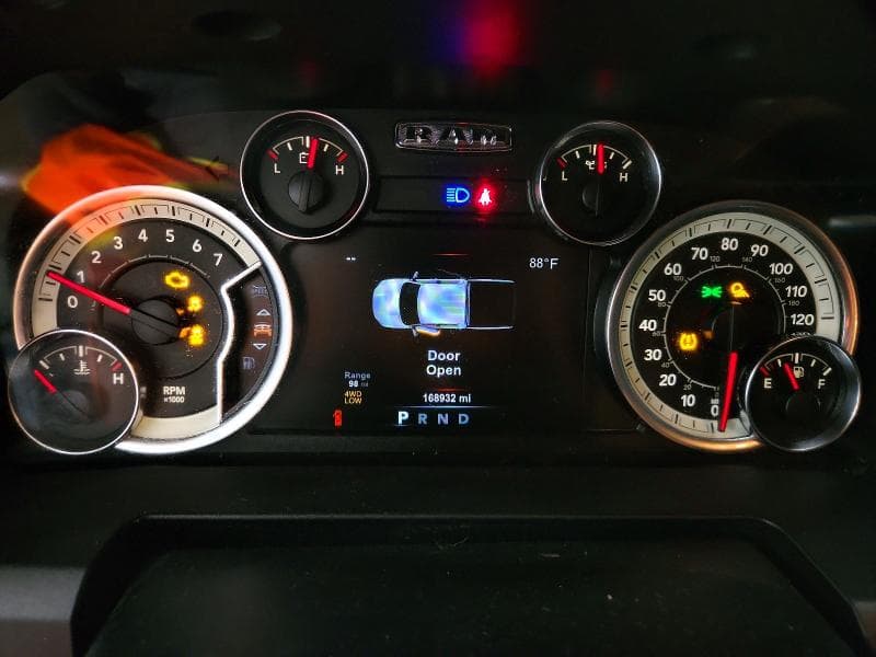 2018 RAM 1500 SLT 9