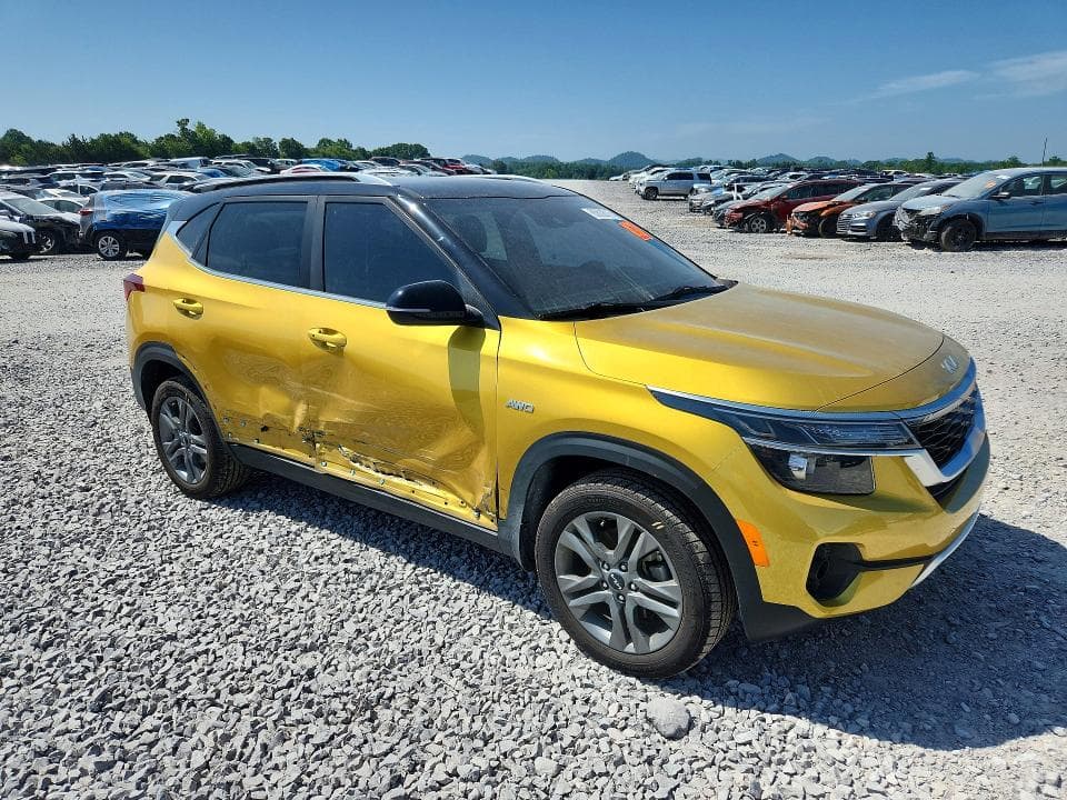 2022 KIA SELTOS S 4