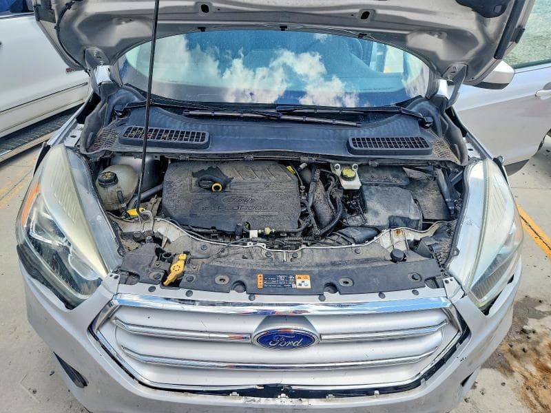 2017 FORD ESCAPE SE 12