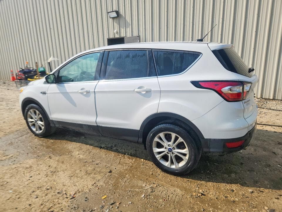 2017 FORD ESCAPE SE 2