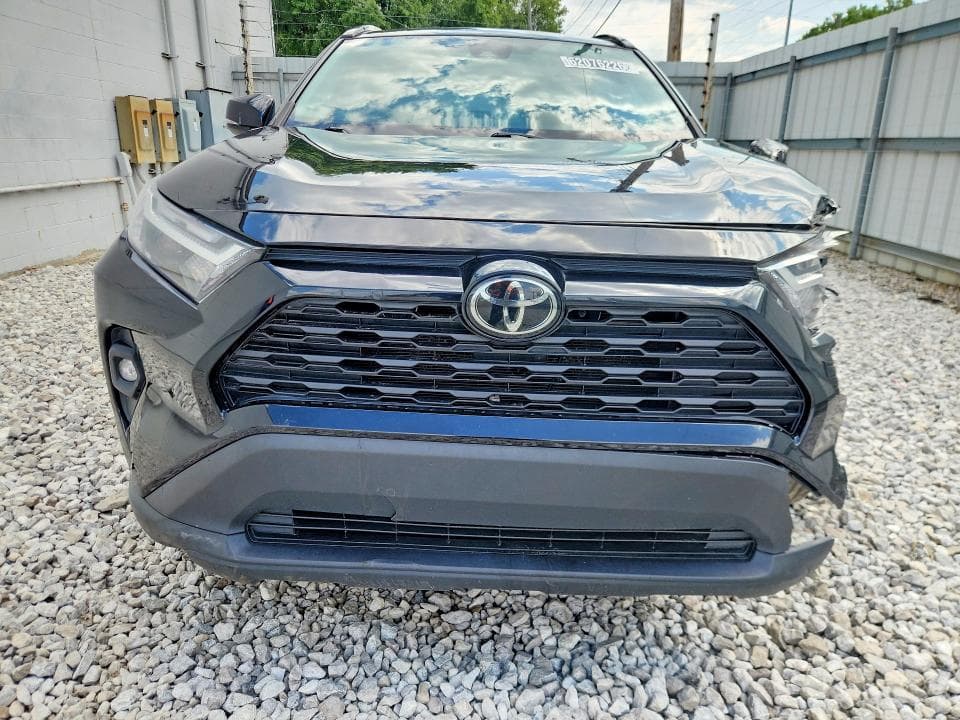 2022 TOYOTA RAV4 XLE PREMIUM 5