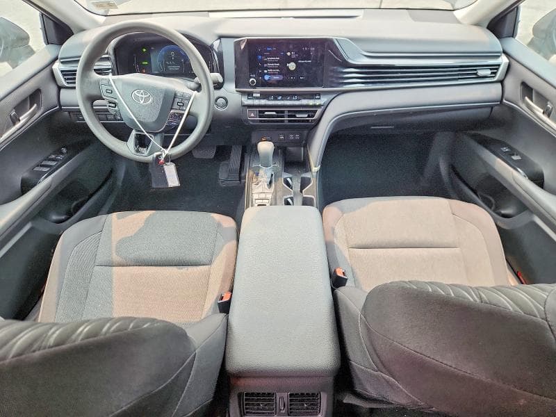 2026 TOYOTA CAMRY LE 8
