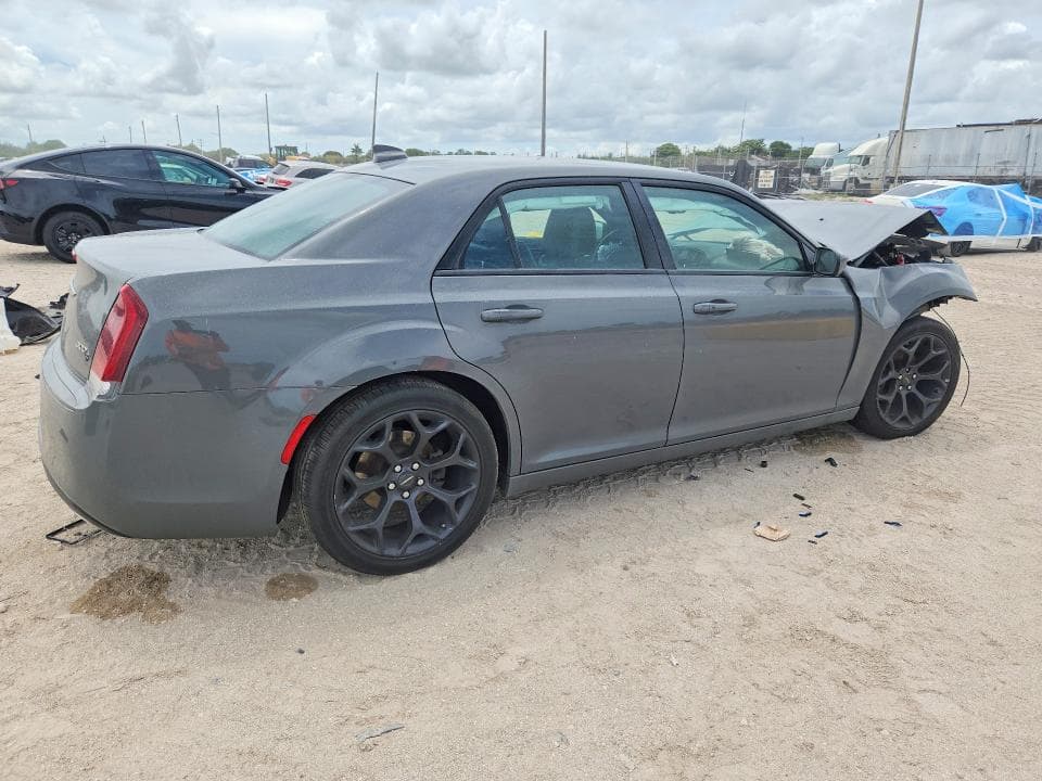 2019 CHRYSLER 300 S 3