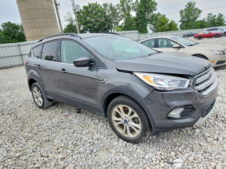 2018 FORD ESCAPE SE 4