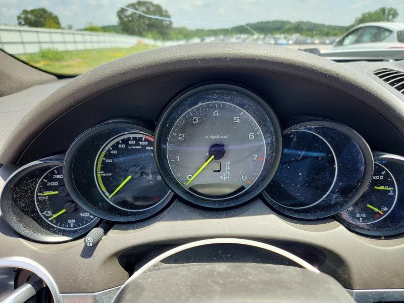 2017 PORSCHE CAYENNE SE HYBRID PLATINUM 9