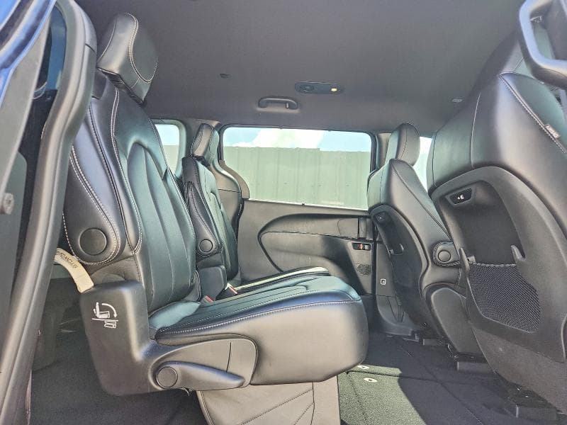 2025 CHRYSLER PACIFICA SELECT 11