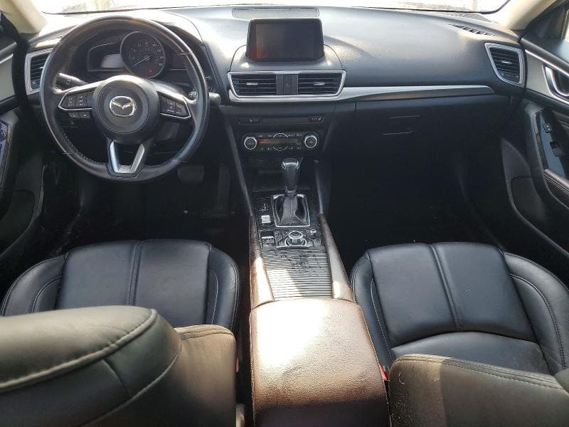 2017 MAZDA 3 TOURING 8