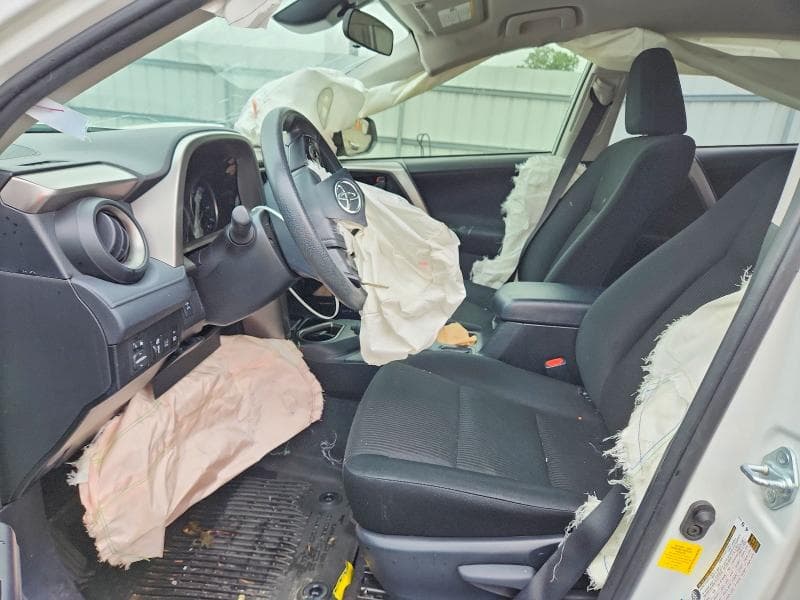 2018 TOYOTA RAV4 LE 7