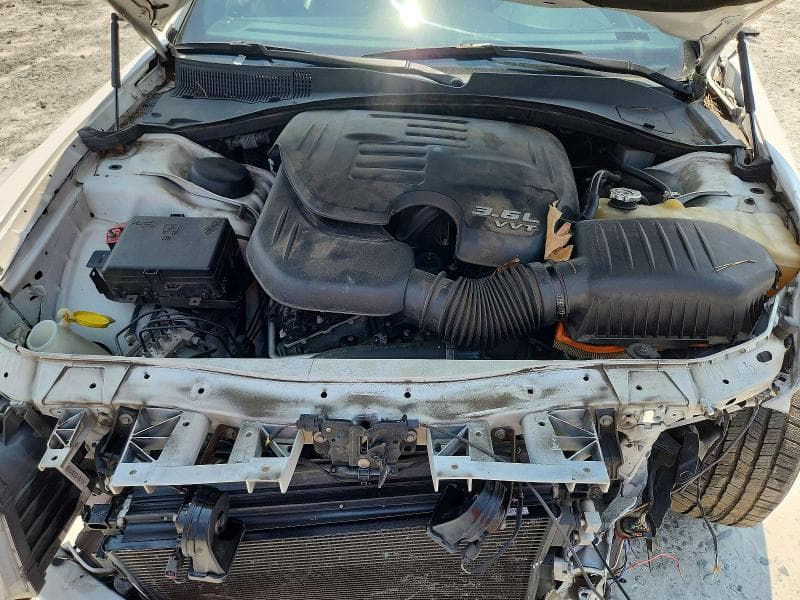 2019 CHRYSLER 300 S 11