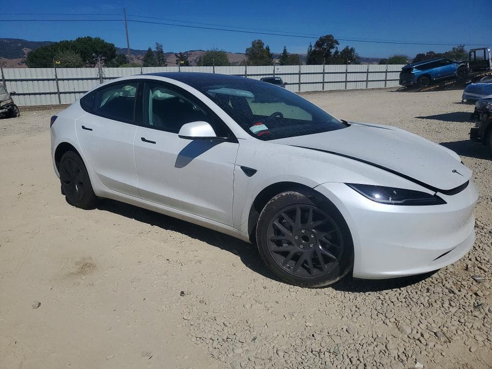 2026 TESLA MODEL 3 4