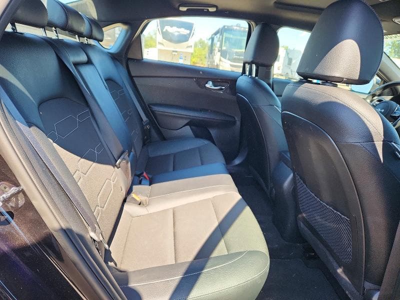 2022 KIA FORTE GT LINE 10