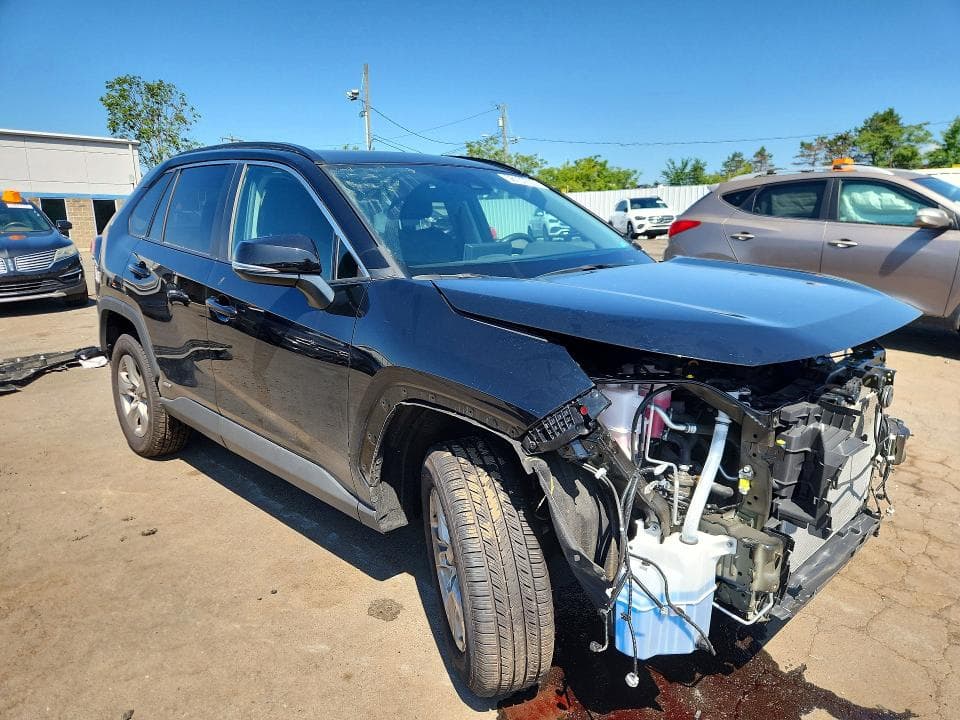 2024 TOYOTA RAV4 HYBRID XLE 4