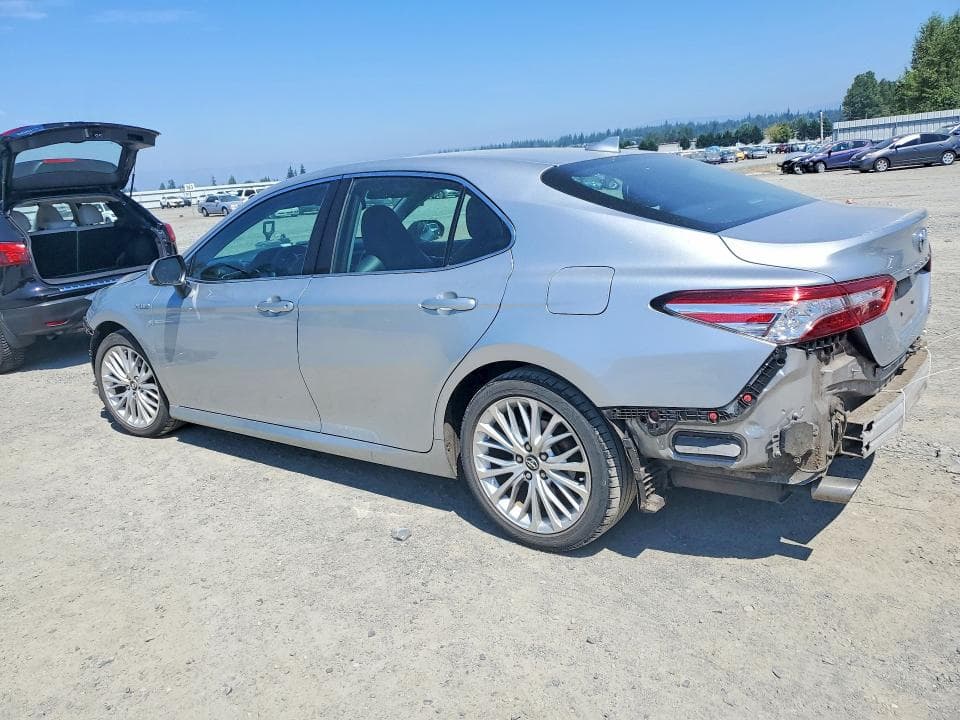 2018 TOYOTA CAMRY HYBRID XLE 2
