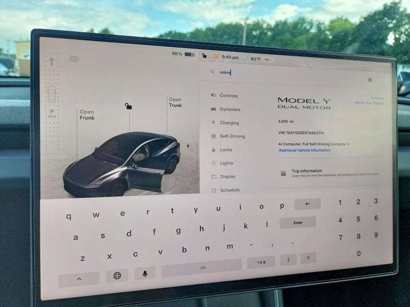 2026 TESLA MODEL Y 9
