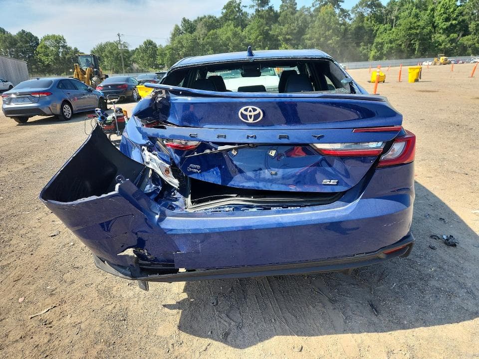 2025 TOYOTA CAMRY SE 6