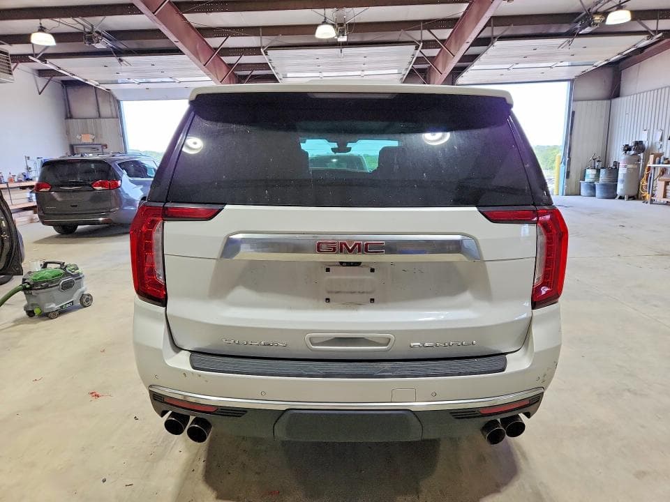 2021 GMC YUKON DENALI 6
