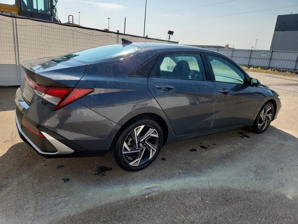 2024 HYUNDAI ELANTRA SEL 3