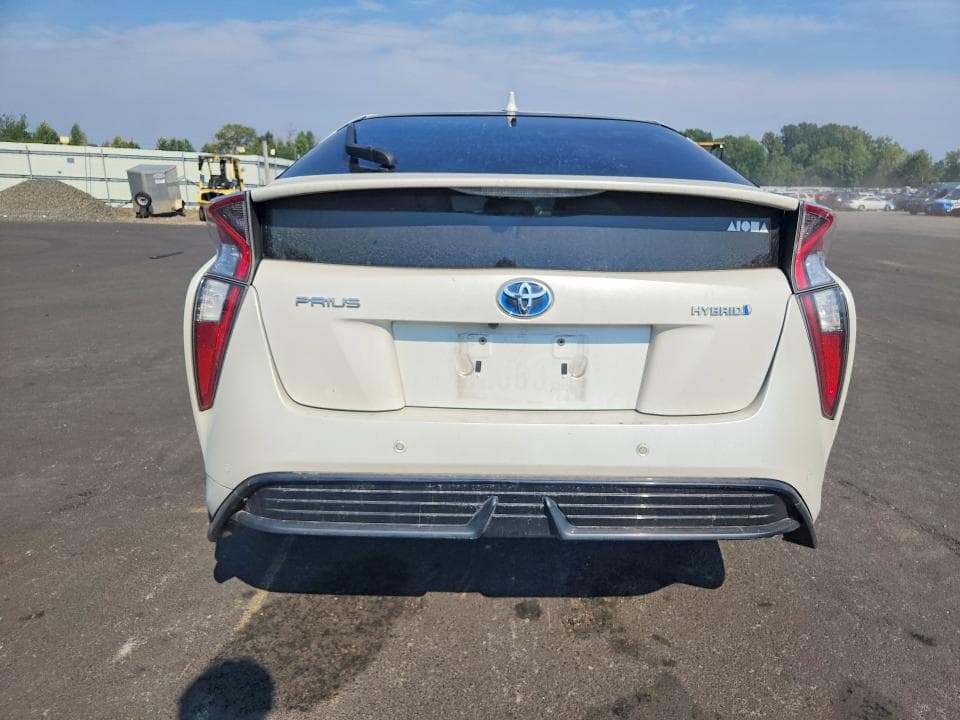 2017 TOYOTA PRIUS THREE TOURING 6