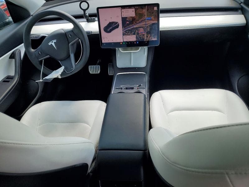 2022 TESLA MODEL Y 8
