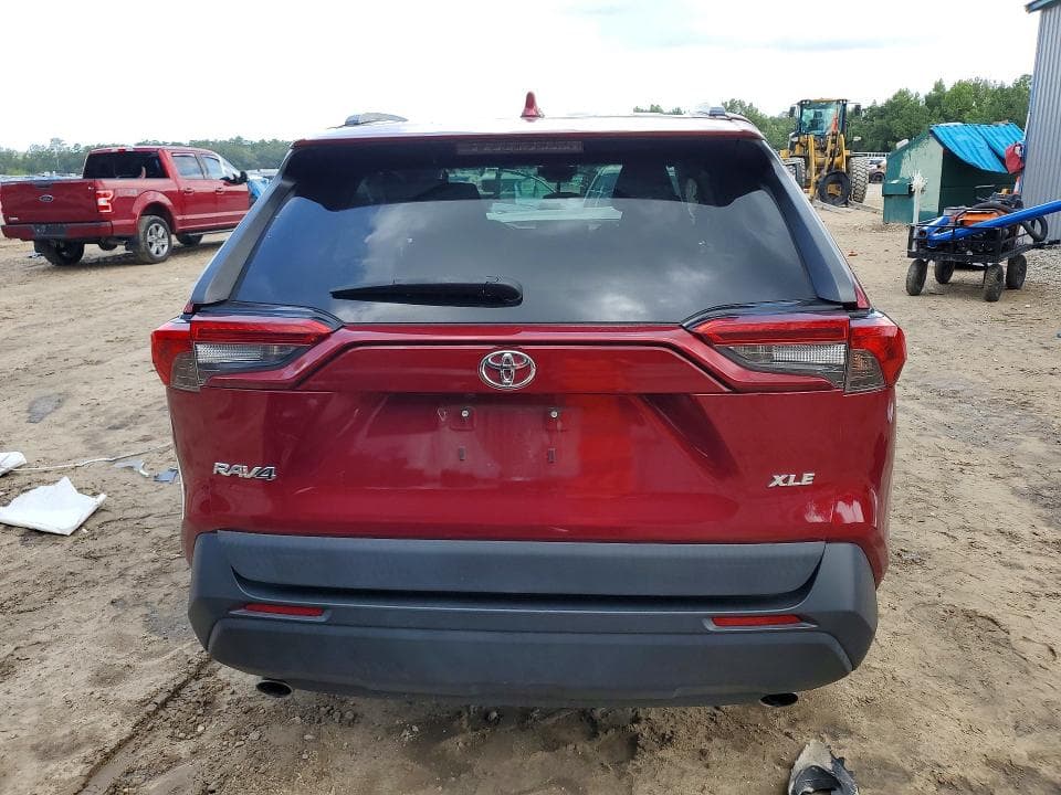 2021 TOYOTA RAV4 XLE 6