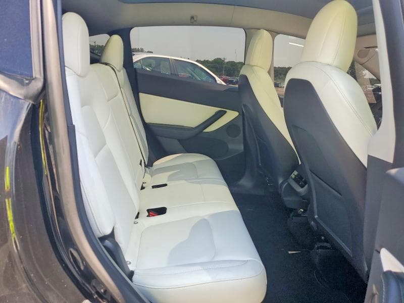 2021 TESLA MODEL Y 10