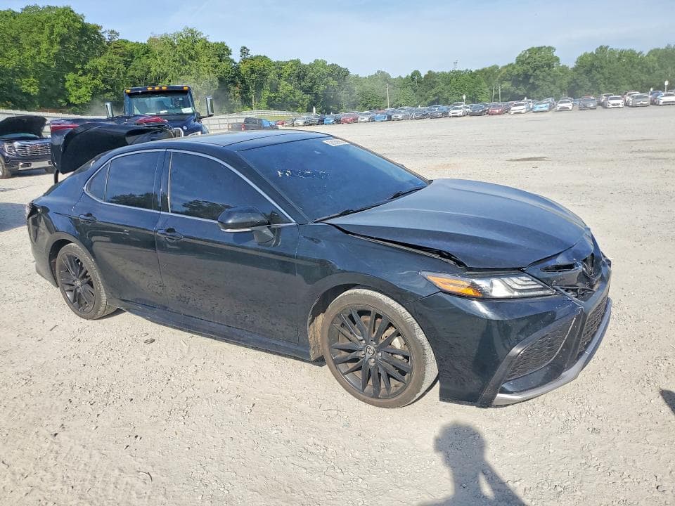 2022 TOYOTA CAMRY XSE 4