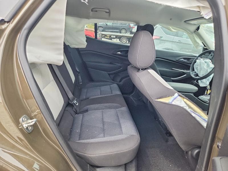 2024 CHEVROLET TRAX LS 10