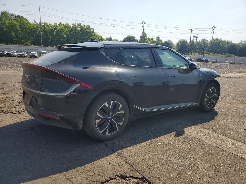 2022 KIA EV6 WIND 3