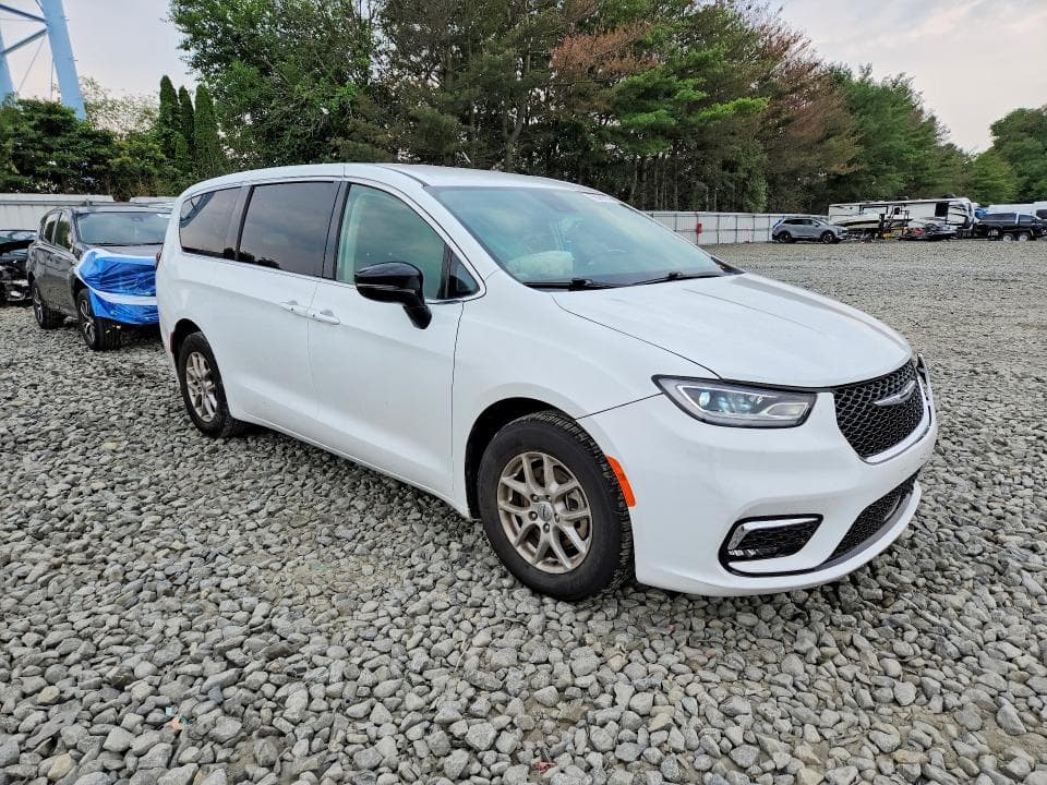 2024 CHRYSLER PACIFICA TOURING L 4