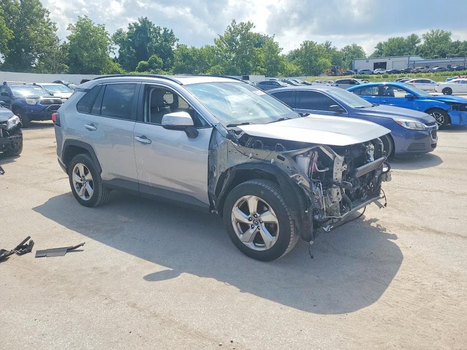 2019 TOYOTA RAV4 LIMITED 4