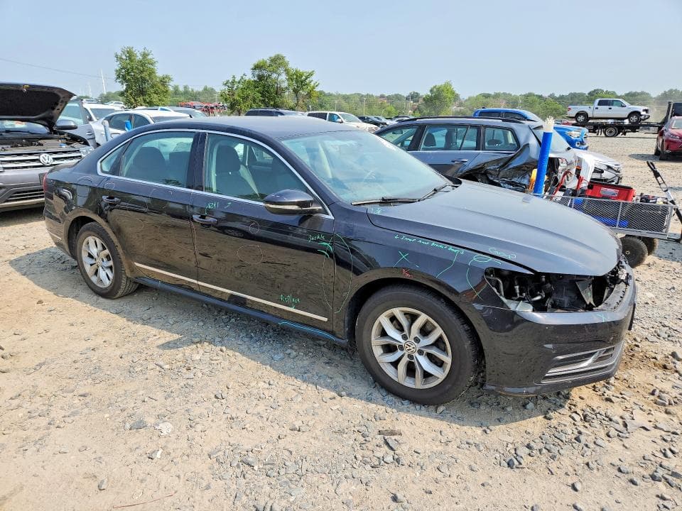 2017 VOLKSWAGEN PASSAT S 4
