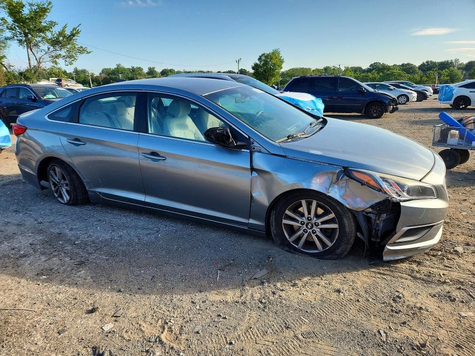2017 HYUNDAI SONATA SE 4