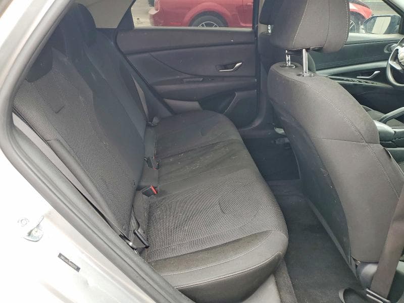 2021 HYUNDAI ELANTRA SE 10