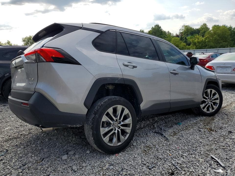 2023 TOYOTA RAV4 XLE PREMIUM 3