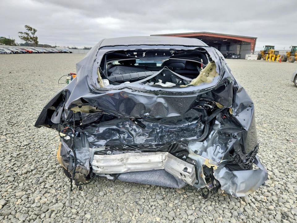 2025 TESLA MODEL Y 6