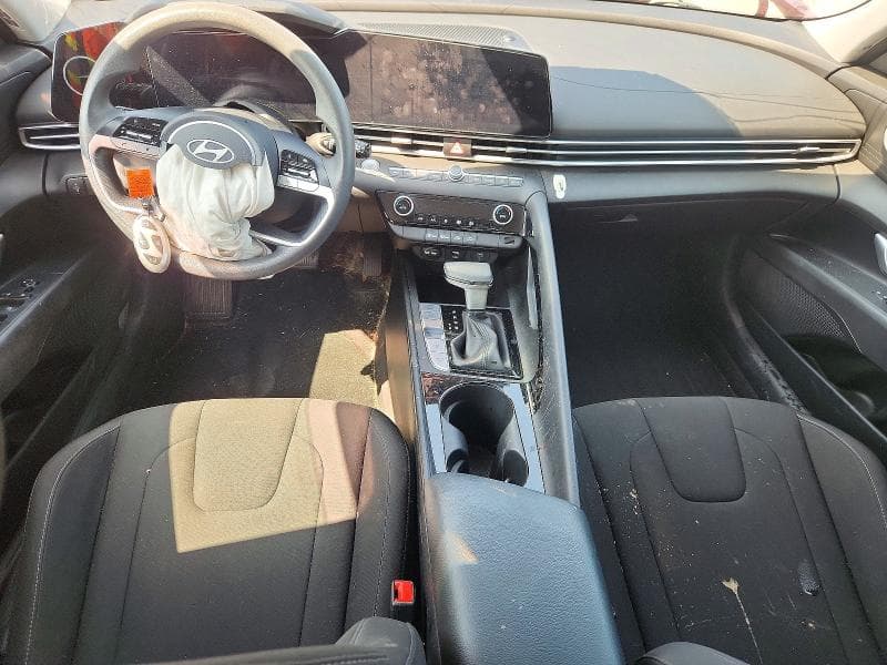 2024 HYUNDAI ELANTRA BLUE 8