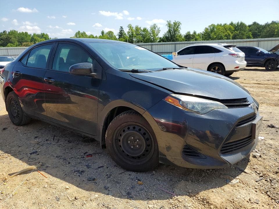 2018 TOYOTA COROLLA LE 4