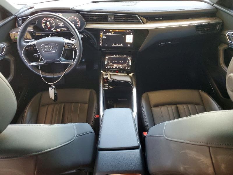 2023 AUDI E-TRON PREMIUM PLUS 8