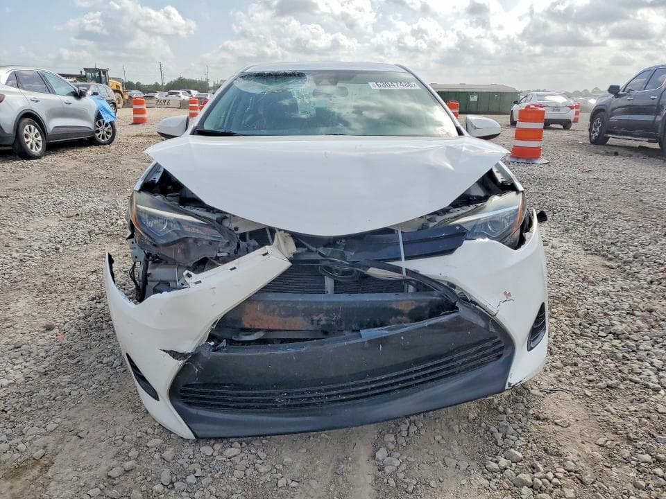 2017 TOYOTA COROLLA LE 5