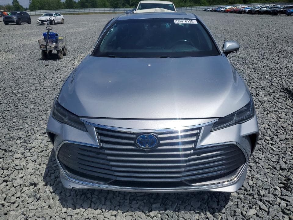 2021 TOYOTA AVALON LIMITED 5