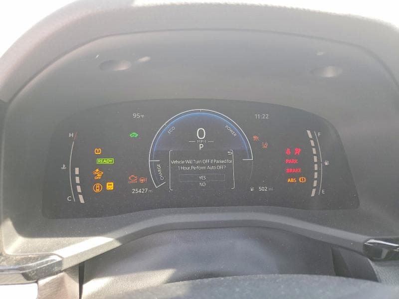 2025 TOYOTA CAMRY SE 9